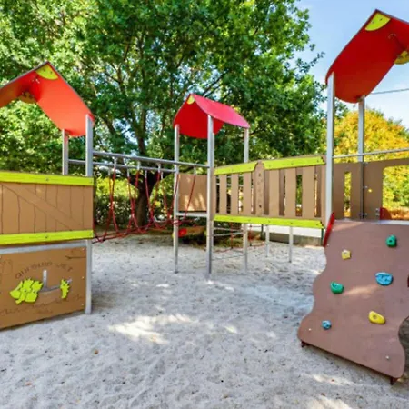 Mobil-home Accueillant, Animaux Admis - 4 Pers. - Api-1-52-2815 Camping *