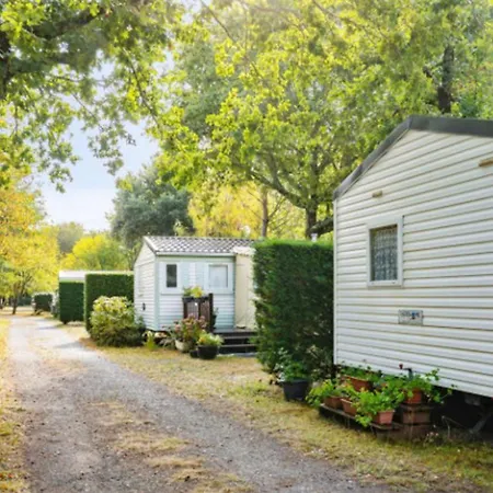 Camping Mobil-home Accueillant, Animaux Admis - 4 Pers. - Api-1-52-2815 Grayan-et-l'Hopital